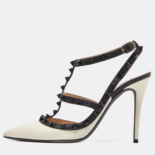 Valentino White/Black Leather Rockstud Strappy Pointed Toe Pumps Size 39 - Valentino - Modalova