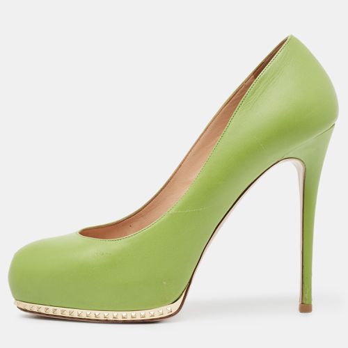 Valentino Green Leather Spike Platform Round Toe Pumps Size 37 - Valentino - Modalova