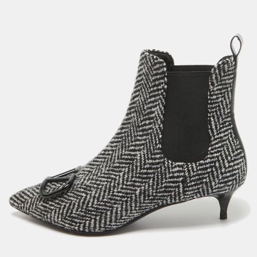 Valentino Black/White Wool Escape V Logo Pointed Toe Ankle Booties Size 36 - Valentino - Modalova