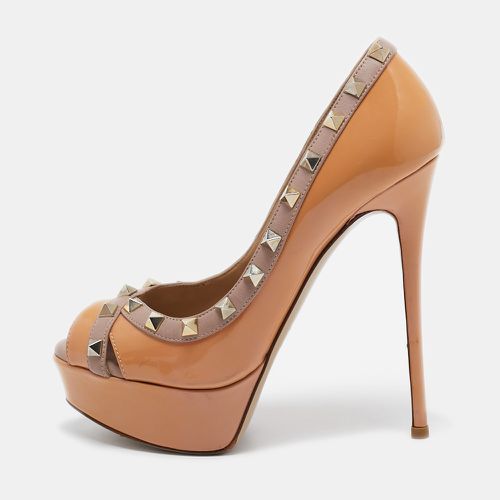 Valentino Beige Patent Leather Rockstud Platform Peep Toe Pumps Size 36.5 - Valentino - Modalova