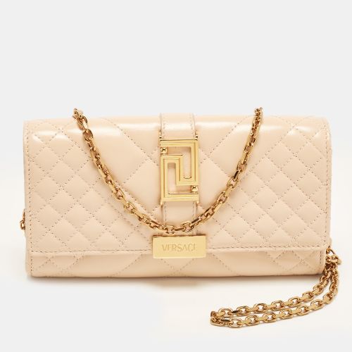 Greca Goddess Quilted Leather Wallet On Chain - Versace - Modalova