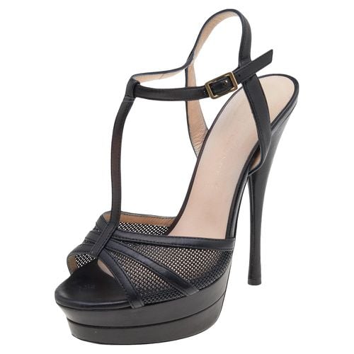 Versace Black Leather T-Strap Platform Sandals Size 37 - Versace - Modalova