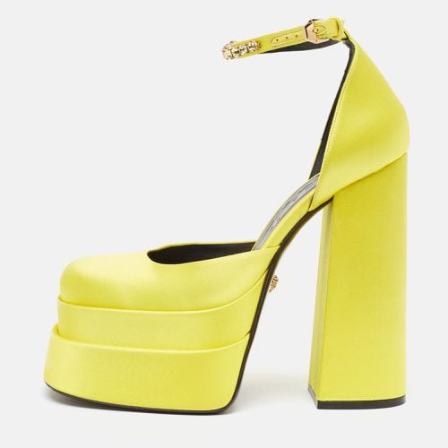 Versace Yellow Satin Medusa Ankle Strap Pumps Size 40 - Versace - Modalova