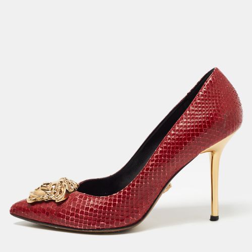 Versace Dark Red Python Medusa Pumps Size 38 - Versace - Modalova