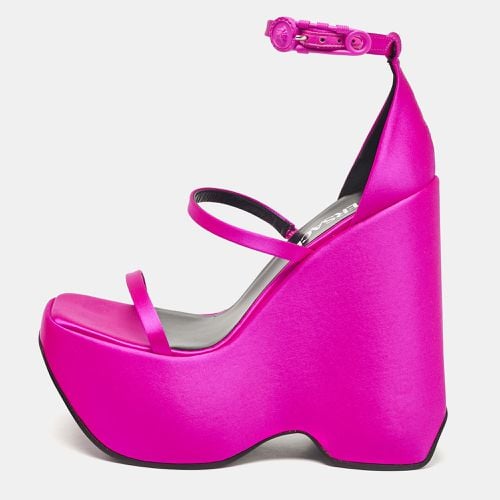 Versace Pink Satin Triplatform Sandals Size 36 - Versace - Modalova