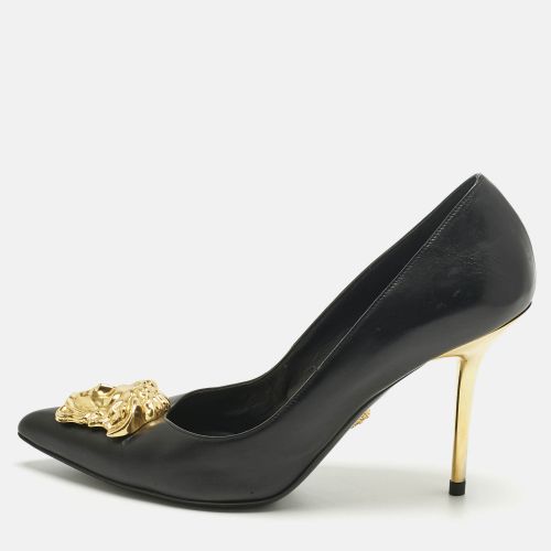Versace Black Leather Medusa Embellished Pointed Toe Pumps Size 40 - Versace - Modalova