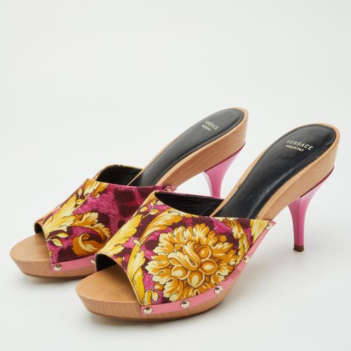 Size 38 Floral Printed Canvas Platform Clogs - Versace - Modalova