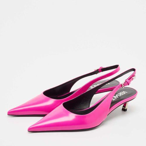 Brushed Leather Pin-Point Slingback Pumps Size 38 - Versace - Modalova