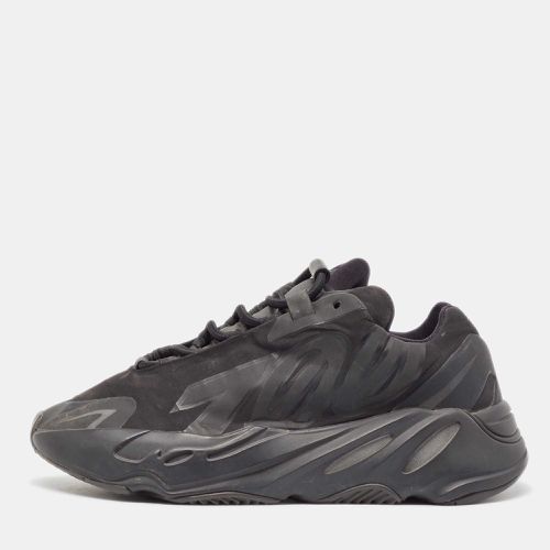 Yeezy x Adidas Black Nylon Boost 700 MNVN Triple Black Sneakers Size 39 1/3 - Yeezy x Adidas - Modalova