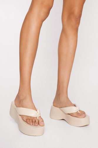 Womens Faux Leather Platform Flip Flop Sandals - - 5 - Nasty Gal - Modalova