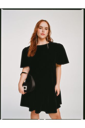 Womens Plus Size Structured Velvet Puff Sleeve Mini Dress - - 24 - Nasty Gal - Modalova