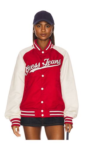 Cazadora raglan patch en color red,cream talla L (también en M, S, XL/1X) - Guess Jeans - Modalova