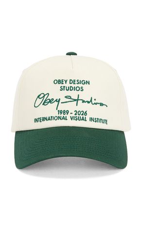 Design Studio 5 Panel Strapback Hat in - Obey - Modalova