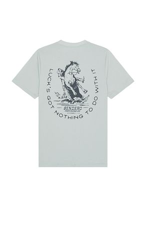 No Luck Tee in . Taglia L. Also in M, S, XL/1X, XS - Sendero Provisions Co. - Modalova