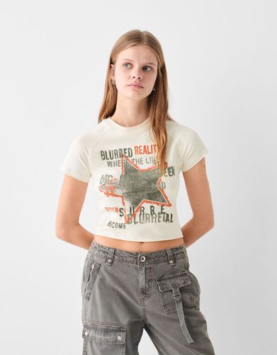 Camiseta Manga Corta Parche Mujer Xs - Bershka - Modalova