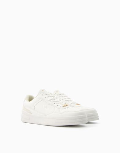 Zapatillas Detalle Chapa Mujer 38 - Bershka - Modalova