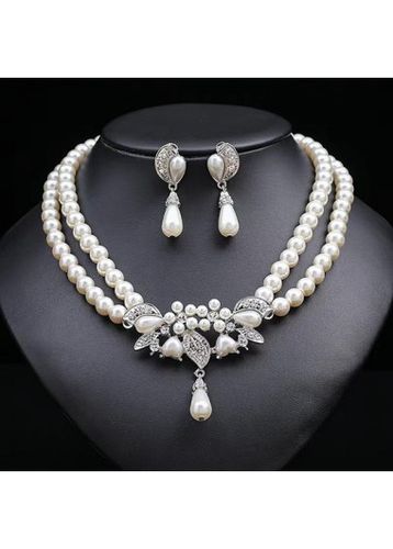 Silvery White Pearl Layered Necklace and Earrings - unsigned - Modalova