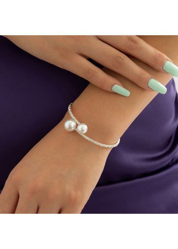 Silvery White Pearl Rhinestone Detail Bracelet - unsigned - Modalova