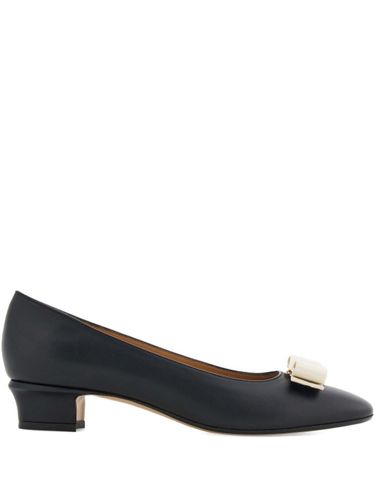 Ferragamo Vara Leather Pumps - Ferragamo - Modalova