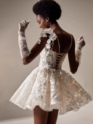 Robe de mariée courte mini robe de mariée courte sans manches à col en cœur - milanoo.com - Modalova