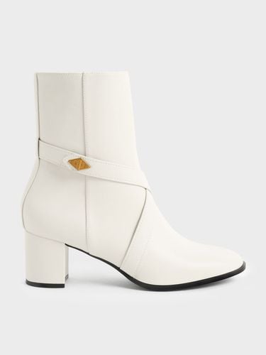 Charles & Keith - Metallic Accent Crossover Ankle Boots - Charles & Keith - Modalova