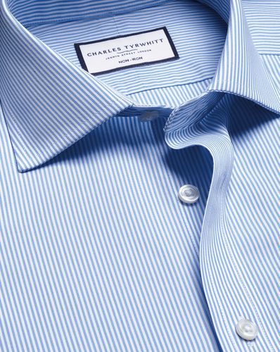 Men's Cutaway Collar Non-Iron Stretch Poplin Bengal Stripe Cotton Formal Shirt - Cornflower Double Cuff, Small by - Charles Tyrwhitt - Modalova
