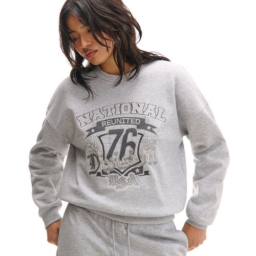 Sudadera con aislamiento y aplicación - Cropp - Modalova