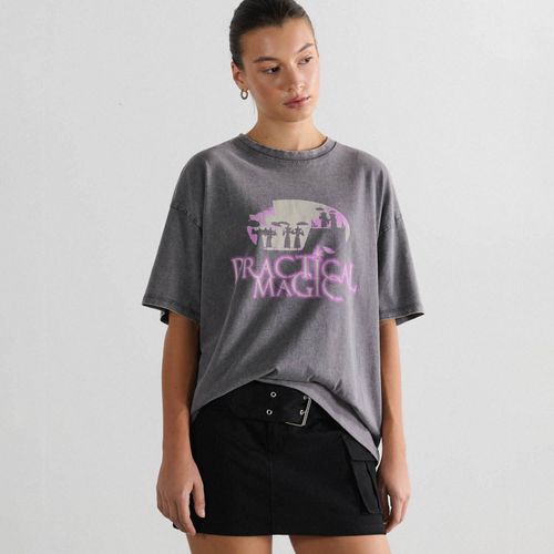 Camiseta estampada Practical Magic - Cropp - Modalova