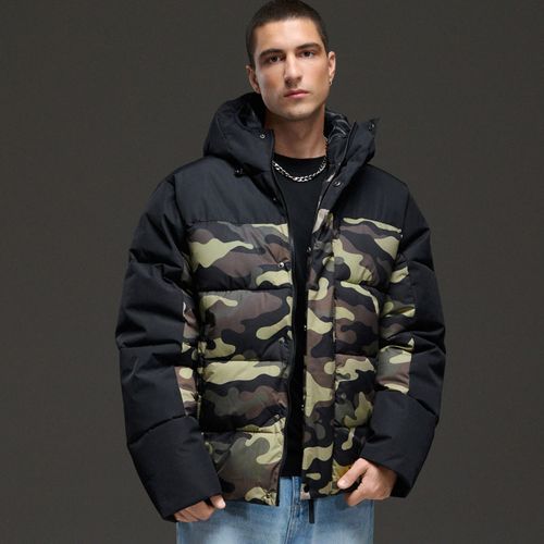 Chaqueta de camuflaje con capucha - Cropp - Modalova
