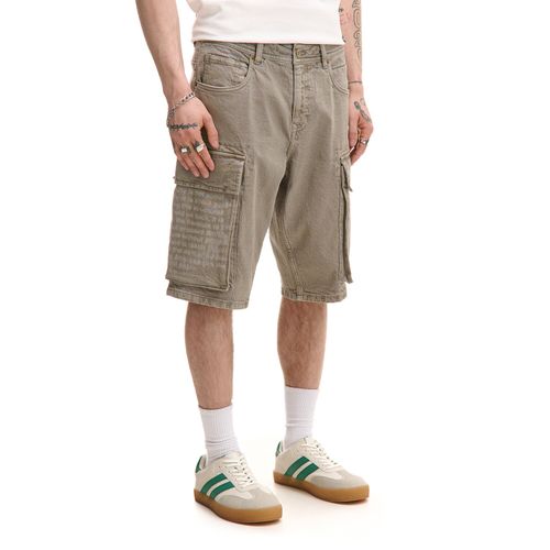 Pantalón corto con bolsillos cargo - Cropp - Modalova