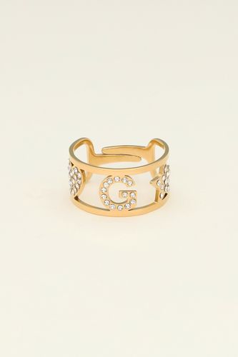 Buchstaben-Ring mit Steinen | - My jewellery - Modalova
