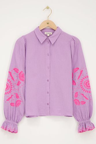 Fliederfarbene Bluse mit pinker Stickerei | - My jewellery - Modalova
