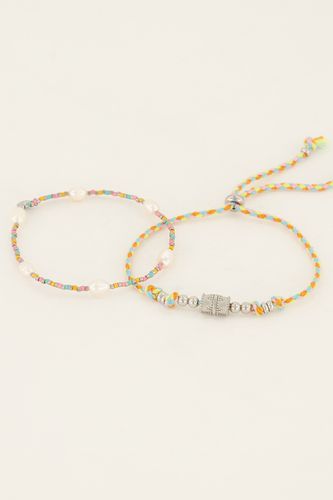 Souvenir mehrfarbiges Armband-Set mit Perlen und Anhänger | - My jewellery - Modalova