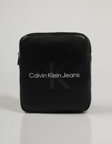 Bandolera Calvin Klein Monogram - Calvin Klein - Modalova