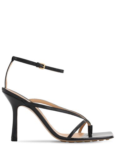 Mm Stretch Leather Thong Sandals - BOTTEGA VENETA - Modalova