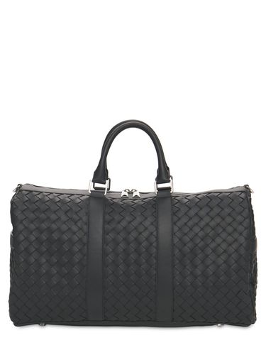 Medium Intrecciato Leather Duffle Bag - BOTTEGA VENETA - Modalova