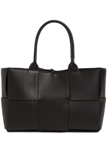 Medium Arco Leather Tote Bag - BOTTEGA VENETA - Modalova