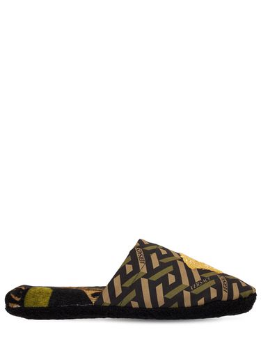 Monogram Printed Cotton Slippers - VERSACE - Modalova