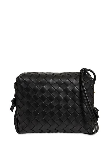 Bolso Camera Pequeño Loop De Piel - BOTTEGA VENETA - Modalova