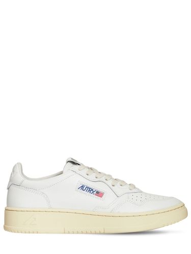 Medalist Low Sneakers - AUTRY - Modalova