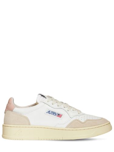 Medalist Low Sneakers - AUTRY - Modalova