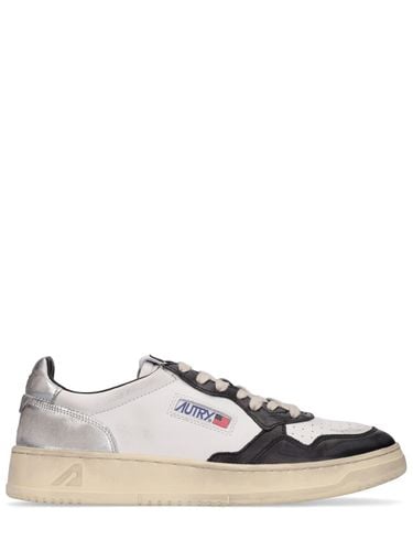 Super Vintage Low Sneakers - AUTRY - Modalova