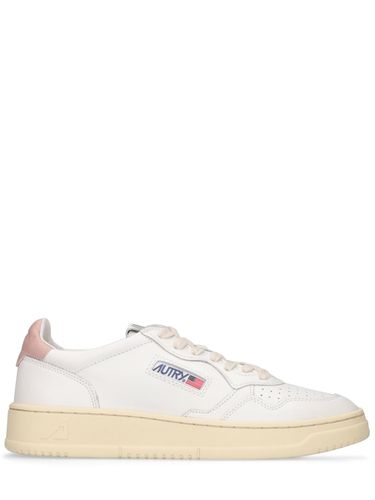 Medalist Low Sneakers - AUTRY - Modalova