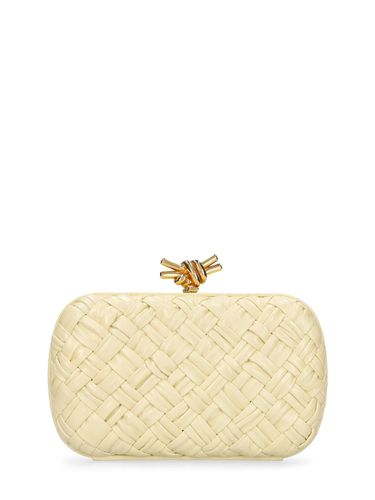 Knot Leather Clutch - BOTTEGA VENETA - Modalova