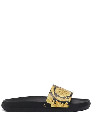 Baroque Print Rubber Slide Sandals - VERSACE - Modalova