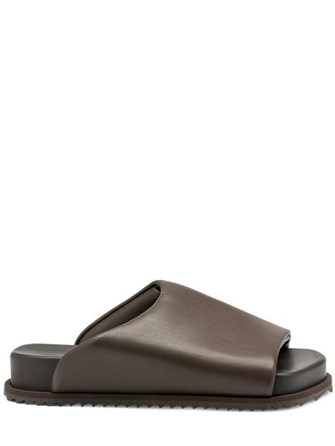 Finn Vanquish Choco Slide Sandals - YUME YUME - Modalova