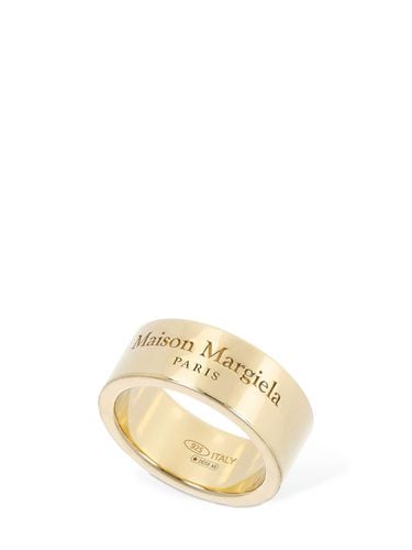 Logo Engraved Band Ring - MAISON MARGIELA - Modalova