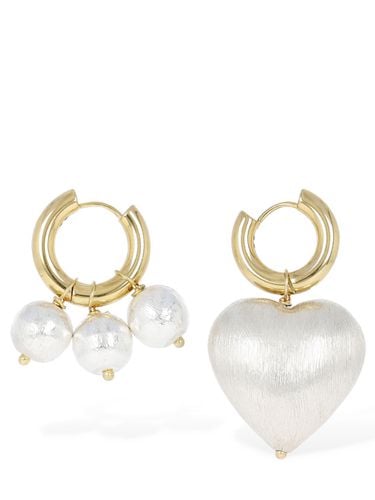 Heart & Beads Mismatched Earrings - TIMELESS PEARLY - Modalova