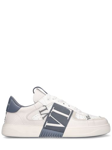 Vl7n Leather Low Top Sneakers - VALENTINO GARAVANI - Modalova