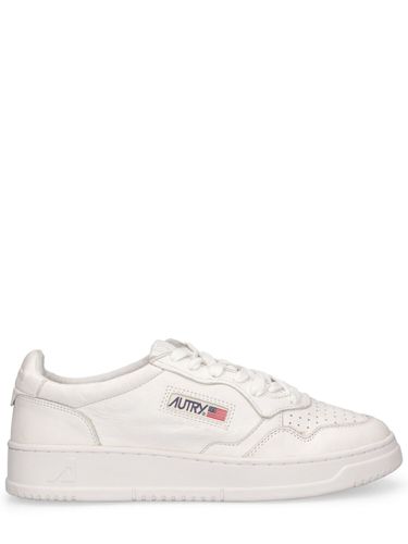 Medalist Low Sneakers - AUTRY - Modalova